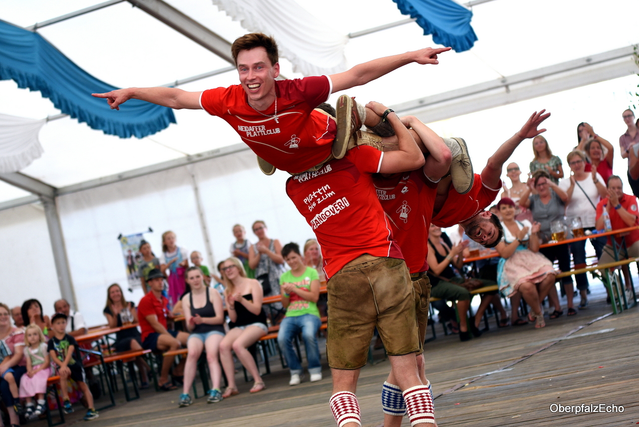 Neidaffer atemlos im Flosser Festzelt