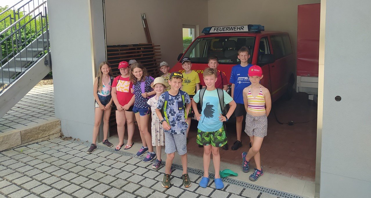 Kinderfeuerwehr Neudorf für die Umwelt unterwegs