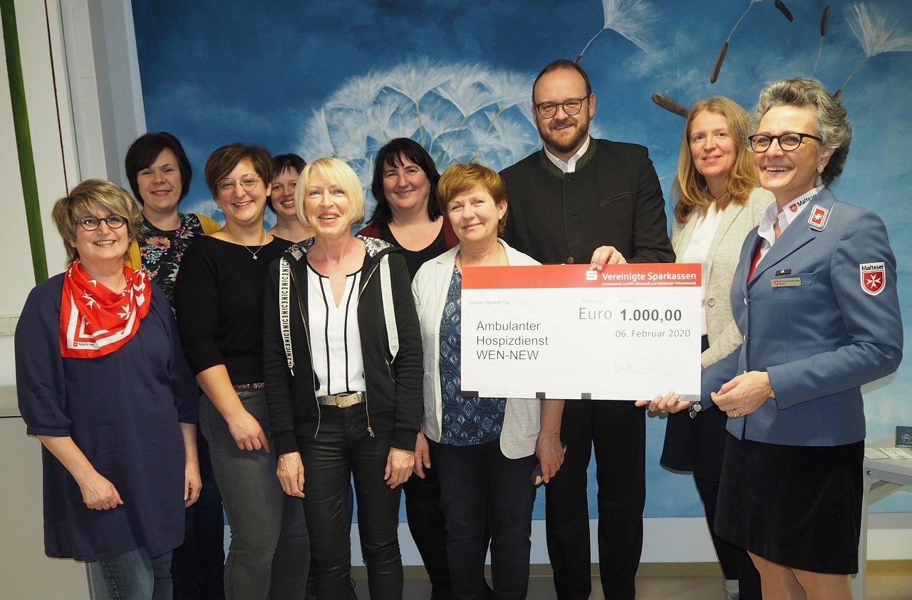 Spende als Teamleistung: 1.000 Euro für den Hospizdienst