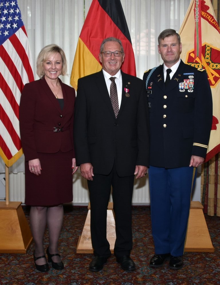 US-Armee ehrt Leistungen deutscher Mitarbeiter