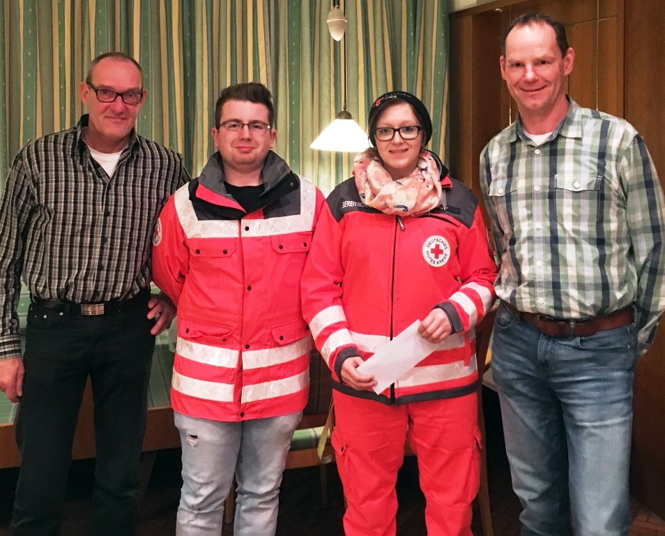 Pistenschwinger helfen Helfern vor Ort
