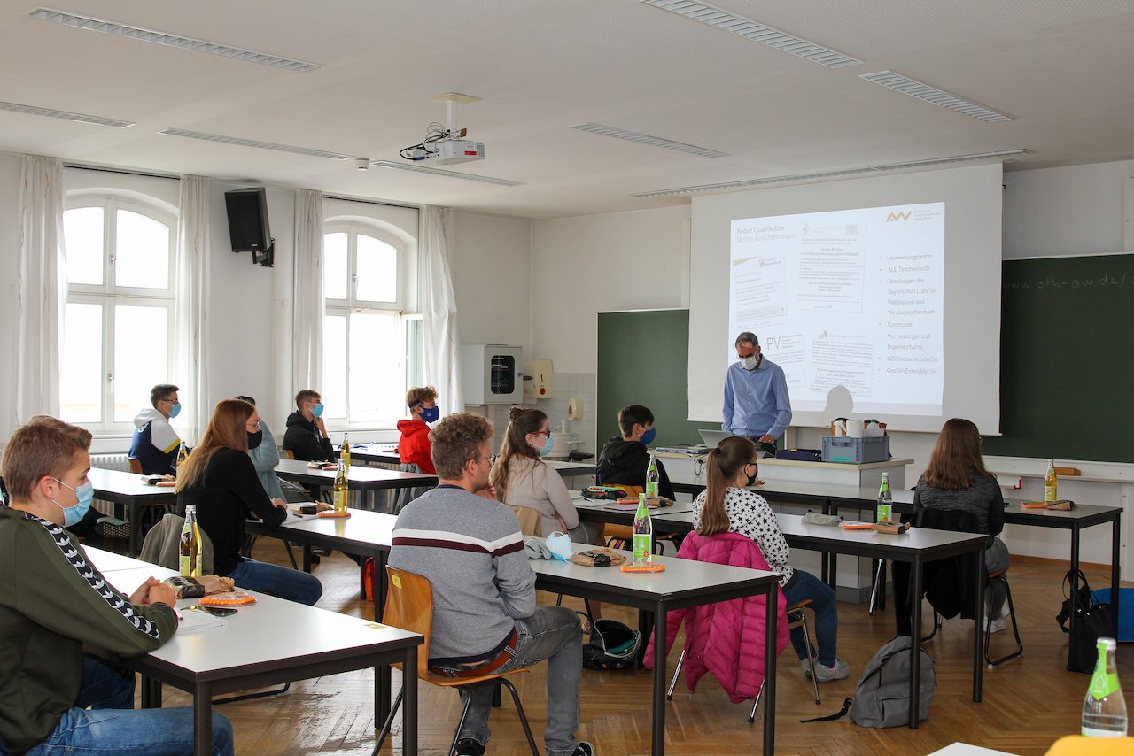 Zurück auf den Campus – OTH Amberg-Weiden setzt auf Präsenzlehre im Wintersemester