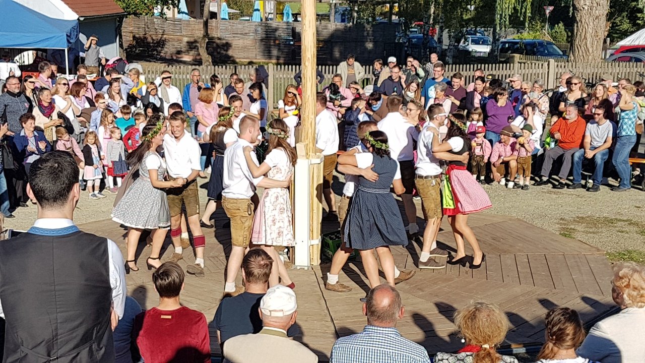 Oberwildenauer feiern Kirwa ausgelassen