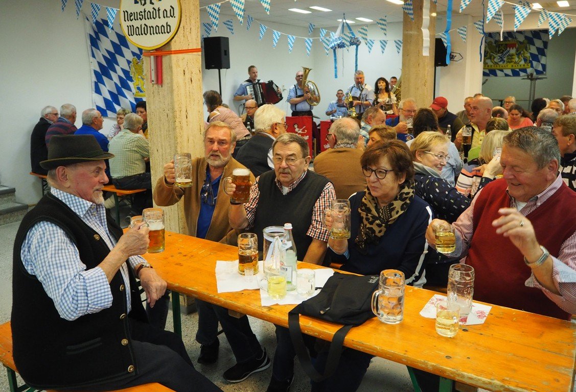Bürgerwehr feiert den Oktober