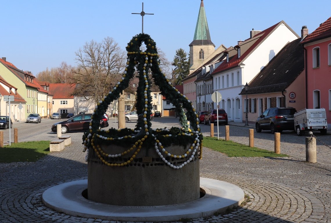Bunter Anblick für Marktplatz-Spaziergang