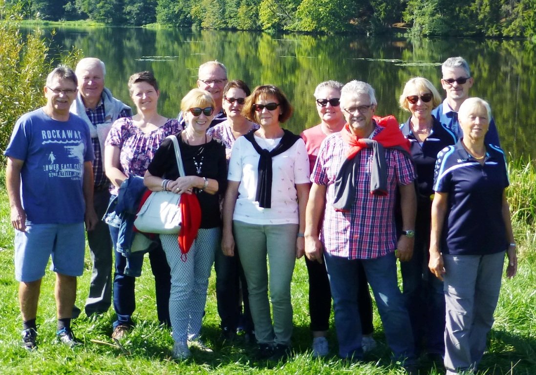 Pressather Nordic-Walker erkunden Pröller im Bayerischen Wald