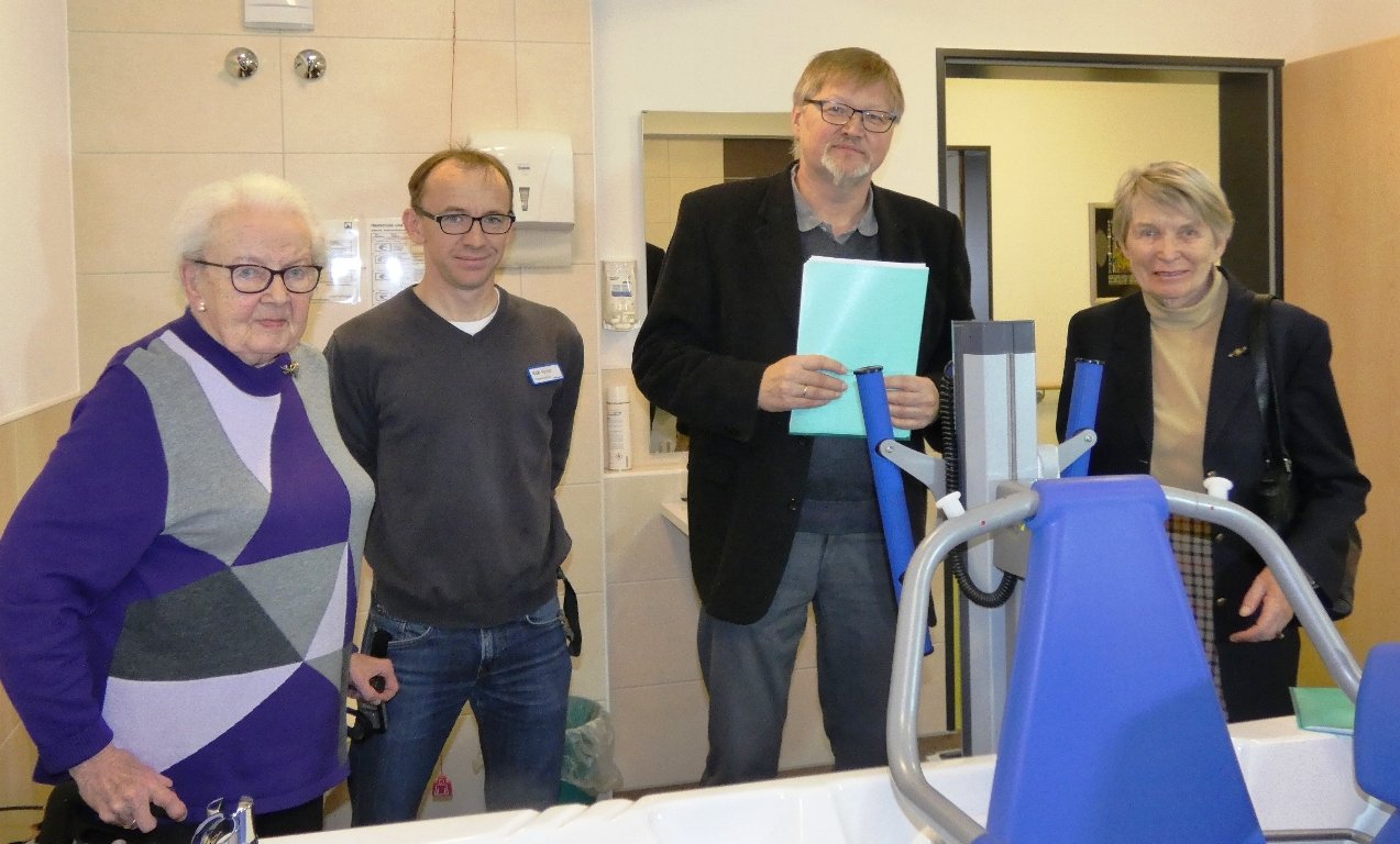 „Adventslicht“ sorgt für Wohlfühlbäder im Pflegeheim