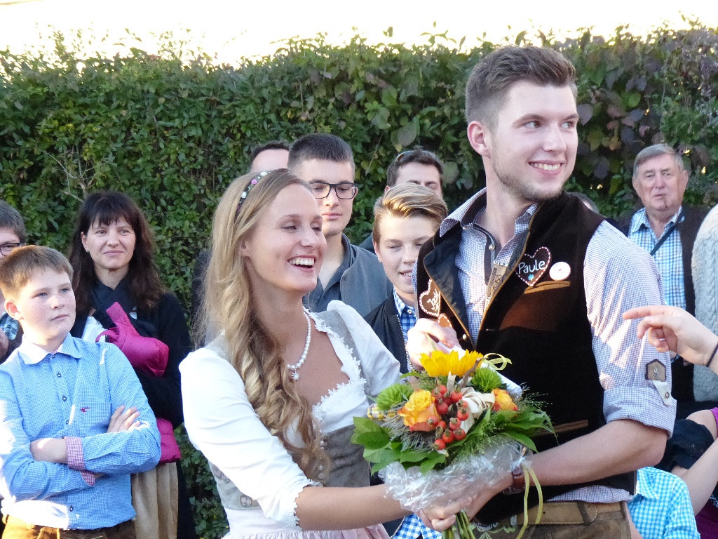 Kirwa in Neudorf: Kirwapaare geben Vollgas
