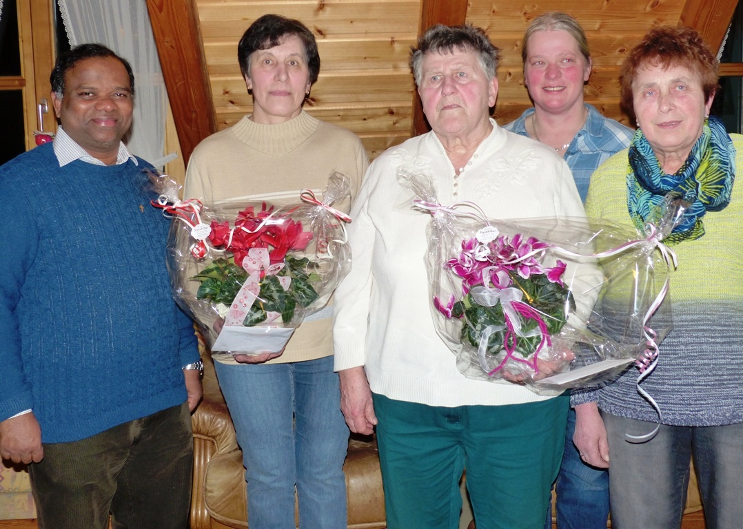 Handgeschriebene Chronik in Schönschrift: Renate Schuller geehrt