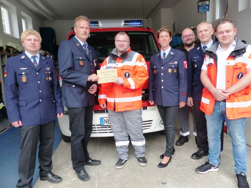 Erfolgreiches Jubiläum: Feuerwehr spendet an Helfer vor Ort