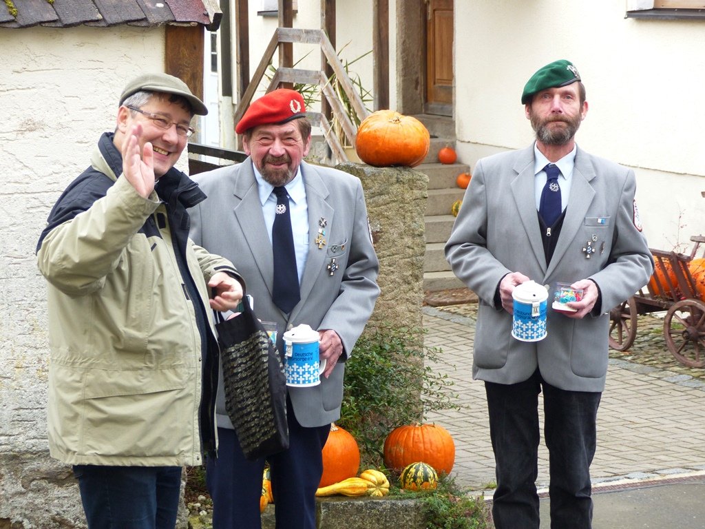 Erfolgreiche Sammlung zum Erhalt der Kriegsgräber