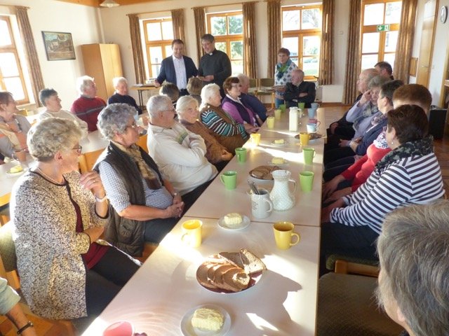 Leuchtenberger Senioren treffen sich zum Hutzanachmittag