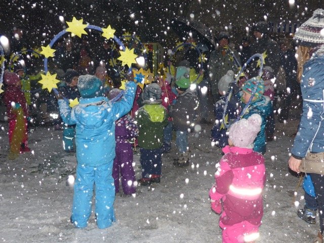 Sterntanz, Schnee und kleine Buden in Leuchtenberg