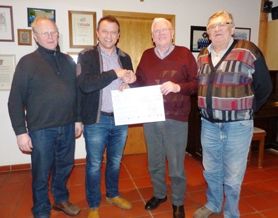 Weitere Spende für die Musik und den OWV in Leuchtenberg