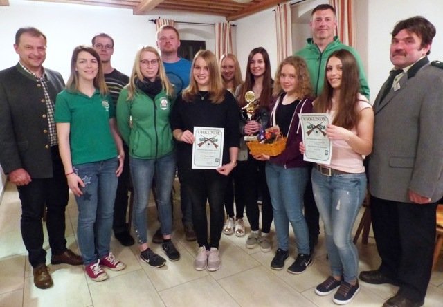 Frauenpower bei den Döllnitzer Schützen und eine Premiere im Verein