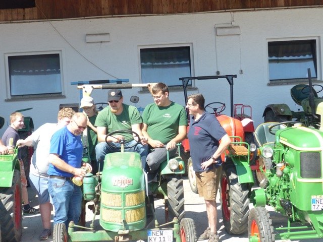 Jede Menge H-Kennzeichen: Oldtimer-Treffen in Lerau