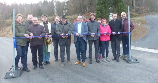 Einweihung der neuen Gemeindeverbindungsstraße