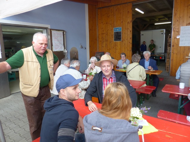 20 Torten und jede Menge Fleischpflanzerl: OWV-Hoffest in Steinach