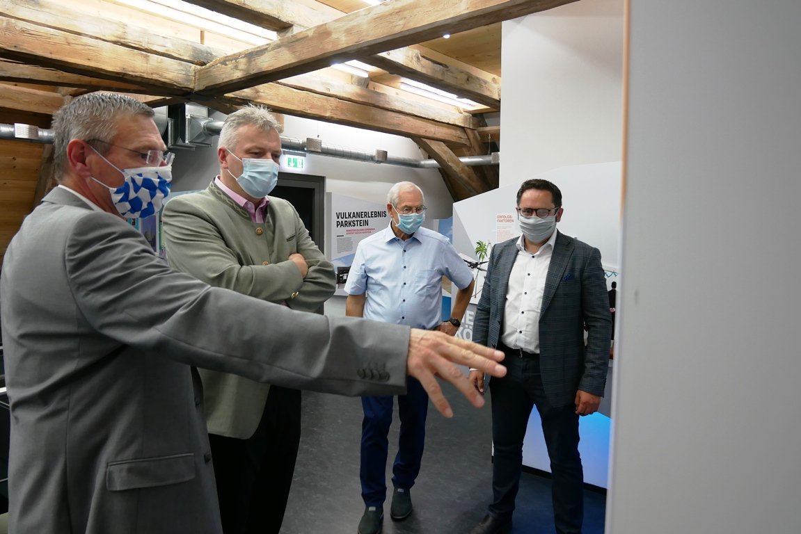 Ein energiegeladener Besuch für Staatssekretär Weigert