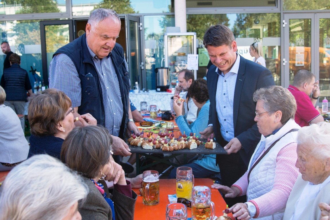 Jede Menge Schmankerln beim Stockerhut-Weinfest