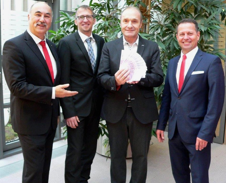 Aufs richtige Los gesetzt: Sparer räumt Jackpot ab