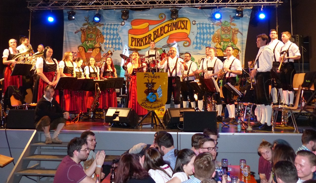 Jugend feiert Blasmusik!