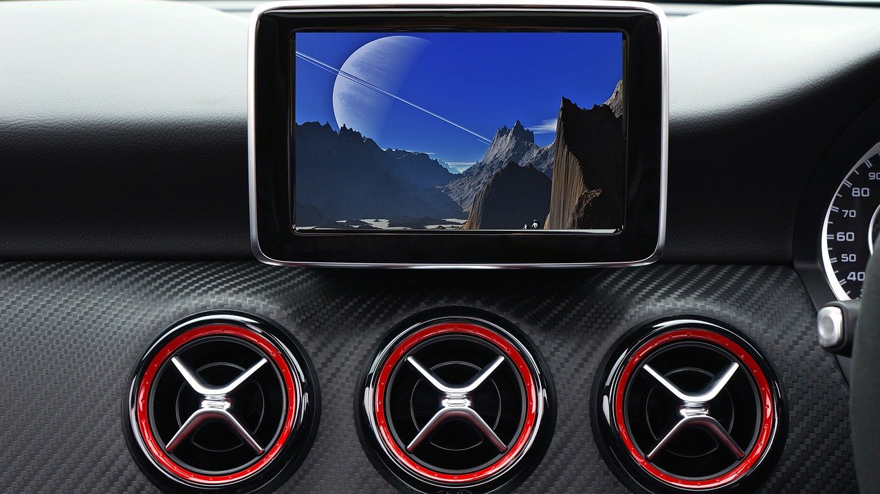 Dieb klaut Navi und Radio