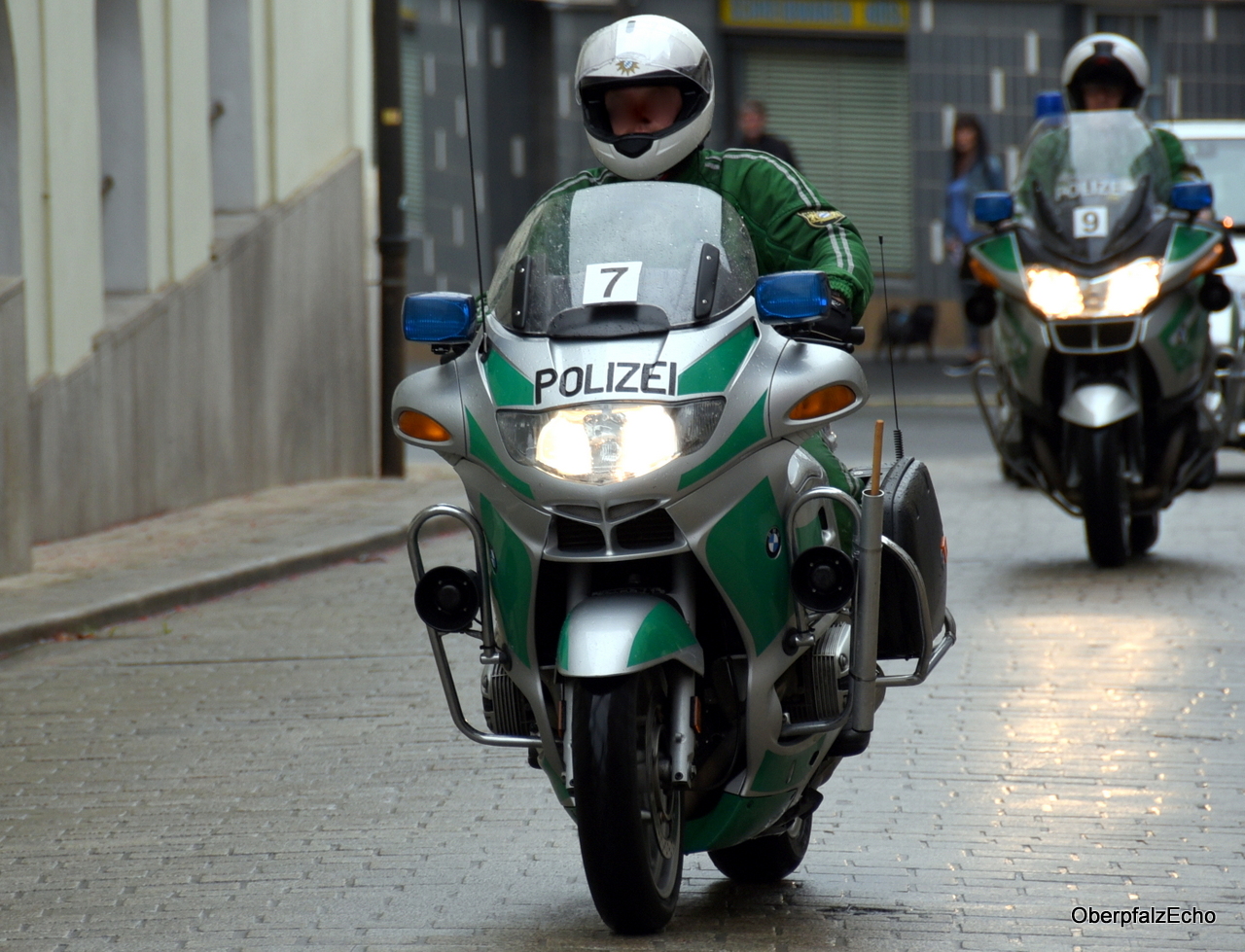 Junger Motorrad-Fahrer bei Unfall verletzt