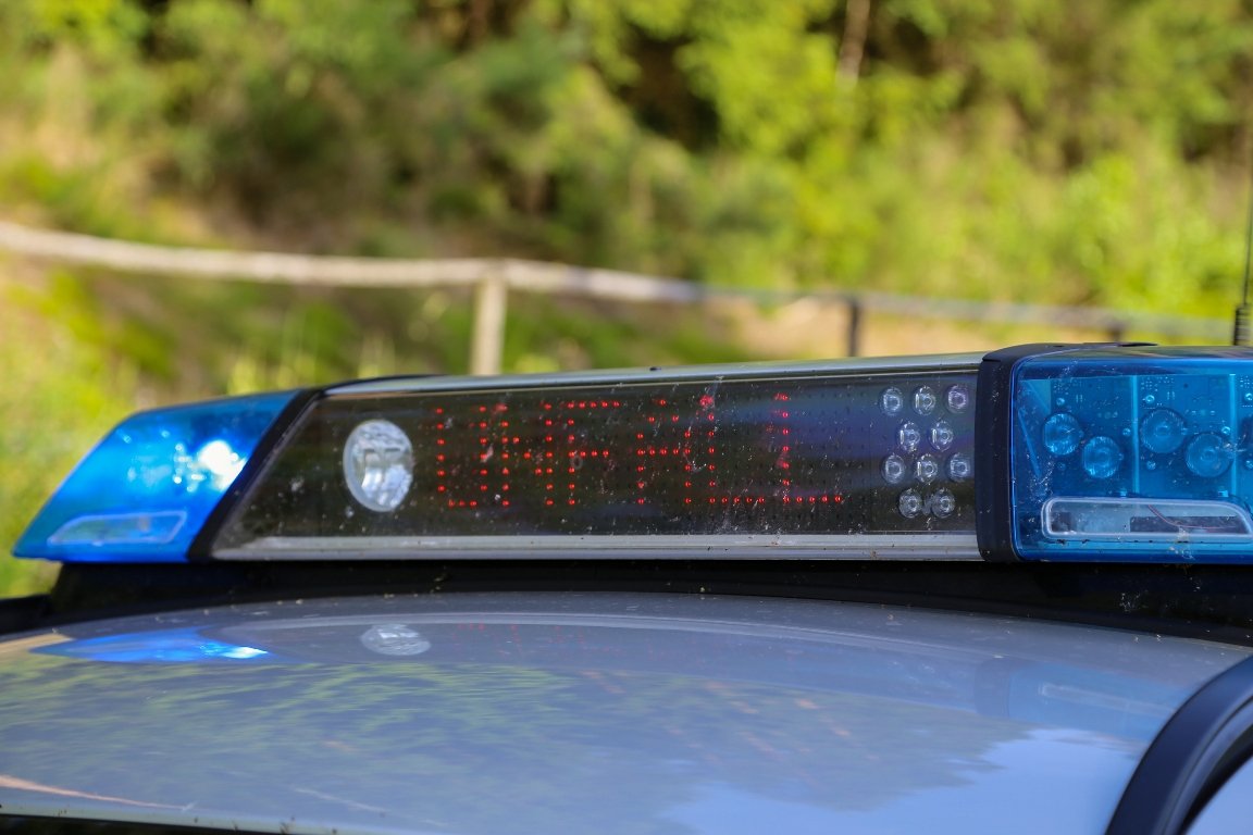 Unfall mit abbiegendem Traktor