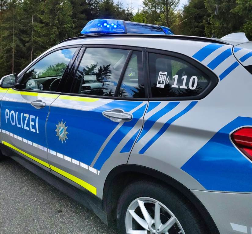 Autofahrt sorgt für Aufsehen – und mehrere Anzeigen