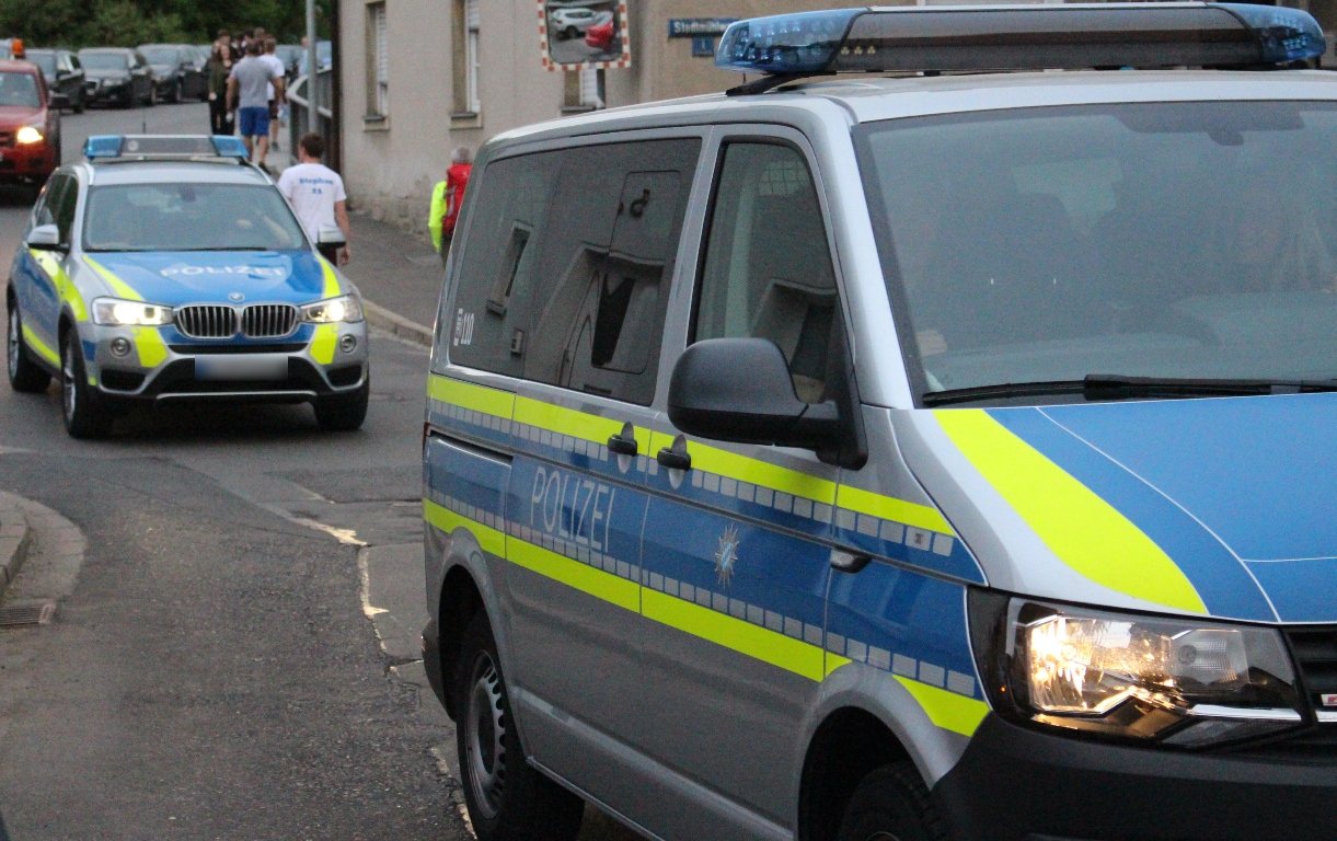 Großeinsatz in Pressath: Mann droht mit Küchenmesser