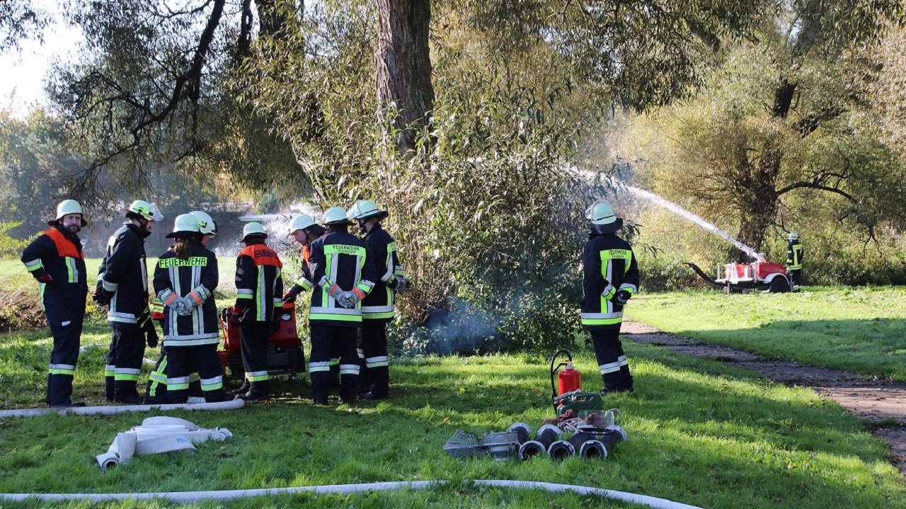 Neue Maschinisten für die Landkreisfeuerwehr