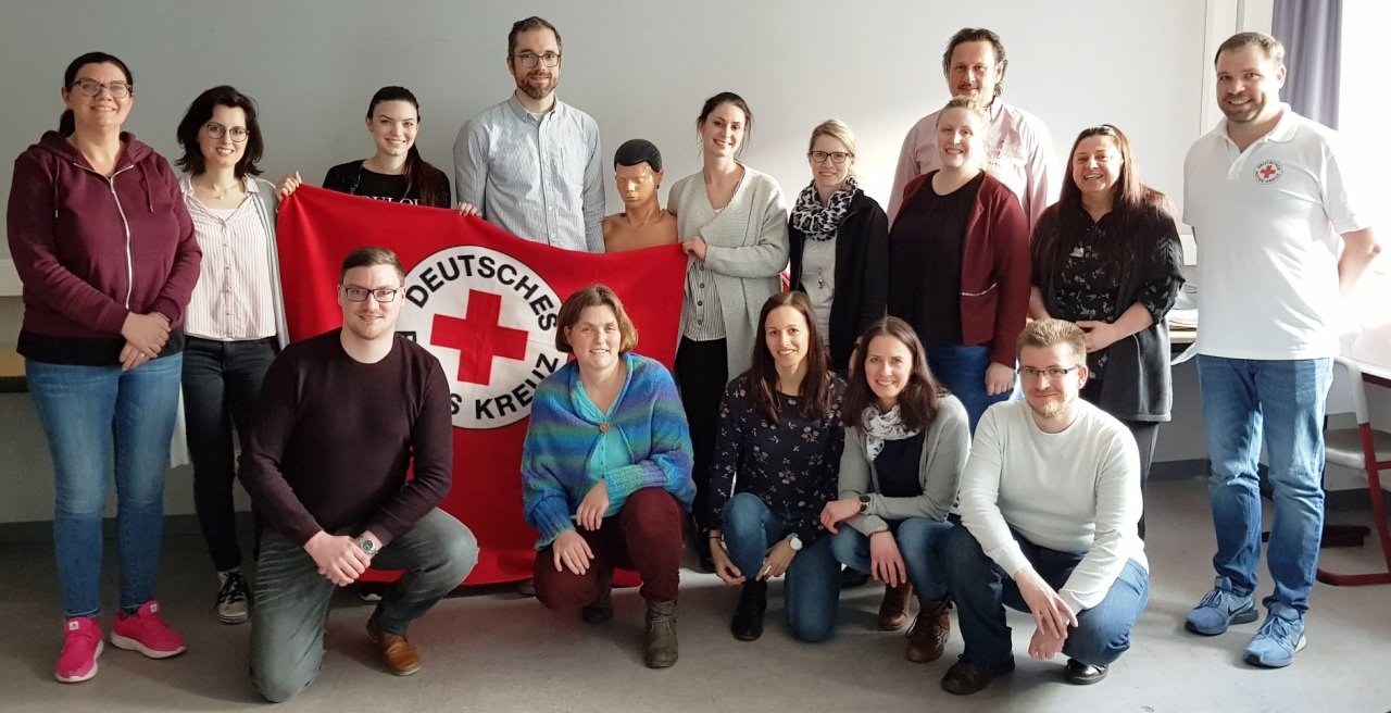 „Staying Alive“: Lehrer fit in Erster Hilfe