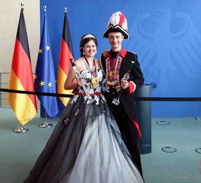 Prinzenpaar lässt Merkel aufhorchen