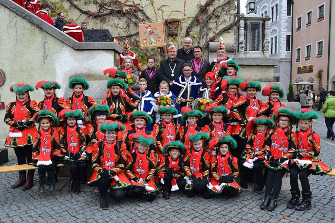 Jetzt Karten bestellen: Das ist beim 4. Lumpenball der Narrhalla Weiden geboten