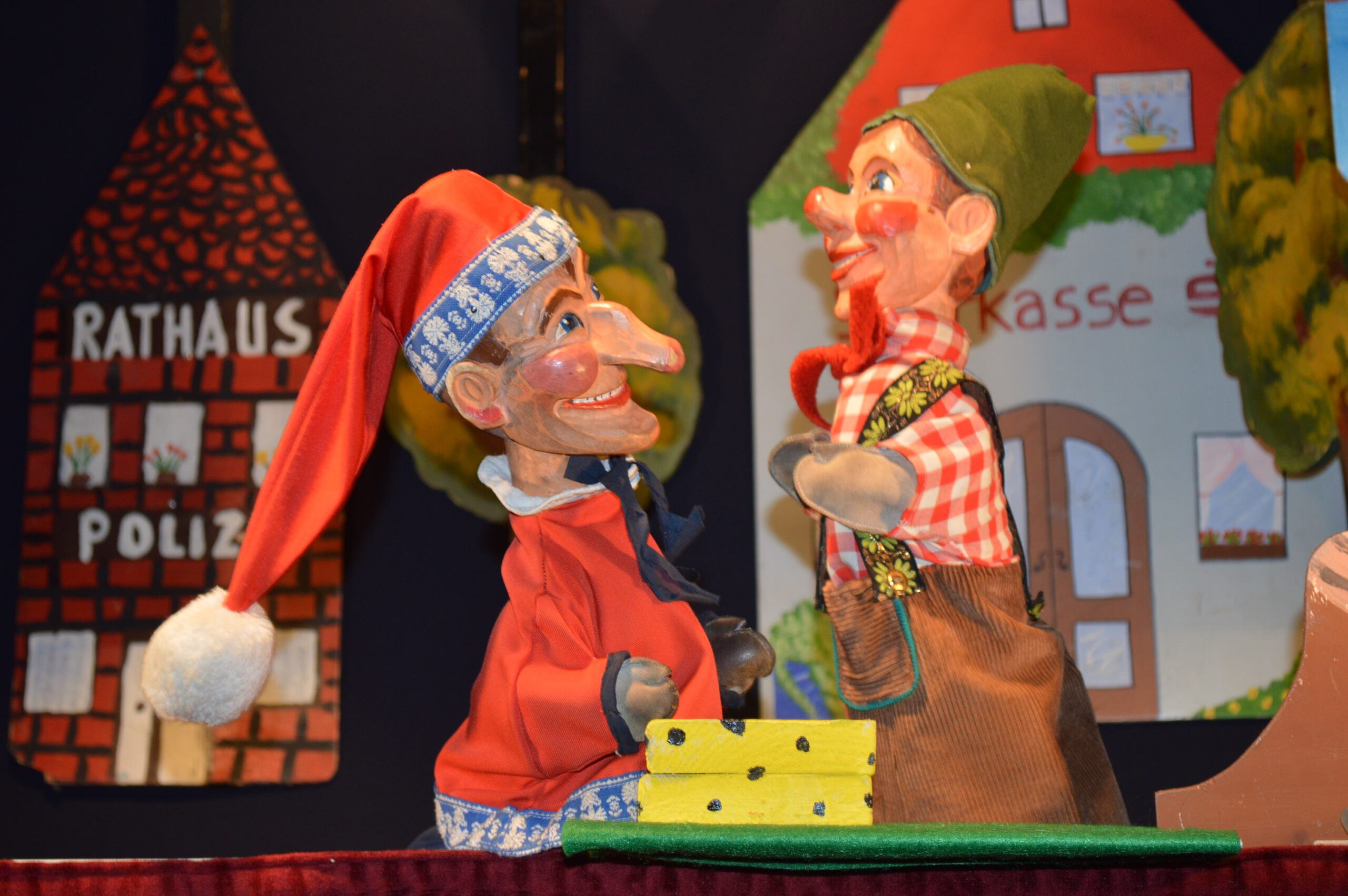 Kasperle und die freche Maus begeistern im Steinstadl