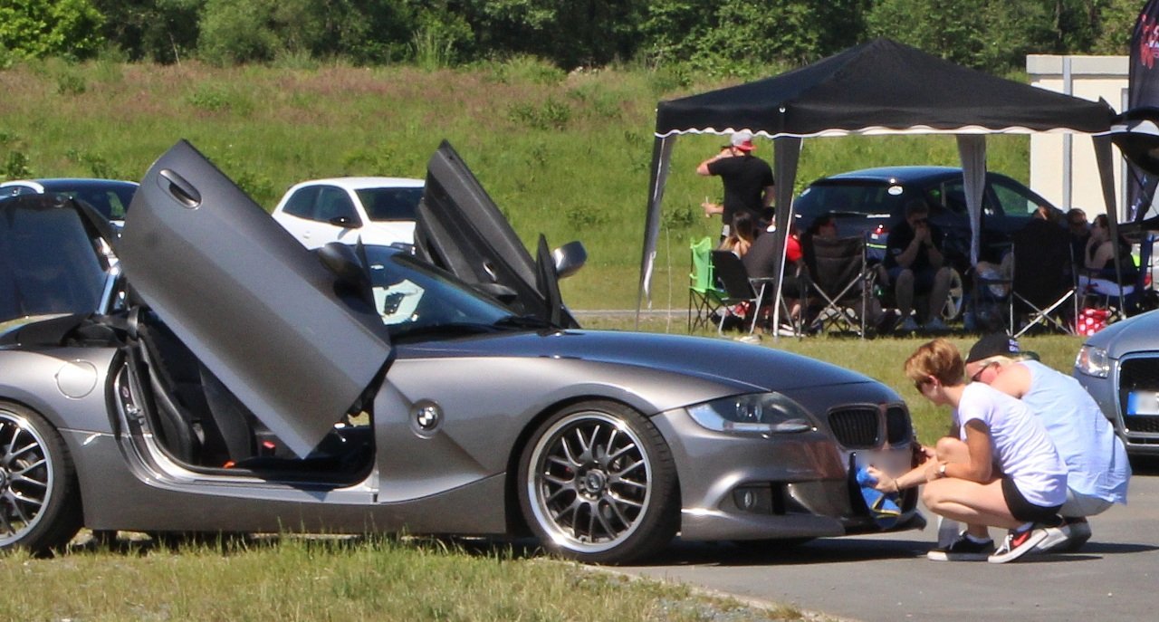 Racing Day in Weiden: Aufgemotzte Autos auf Hochglanz poliert