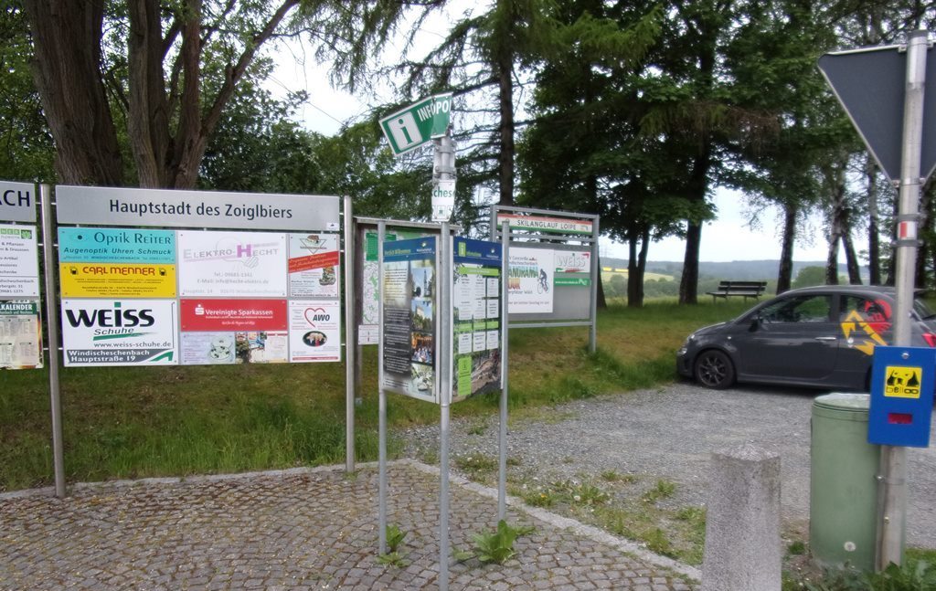 Wer hat Radwegschilder mutwillig beschädigt?