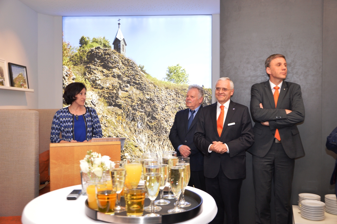 Raiffeisenbank Parkstein eröffnet neue Räume