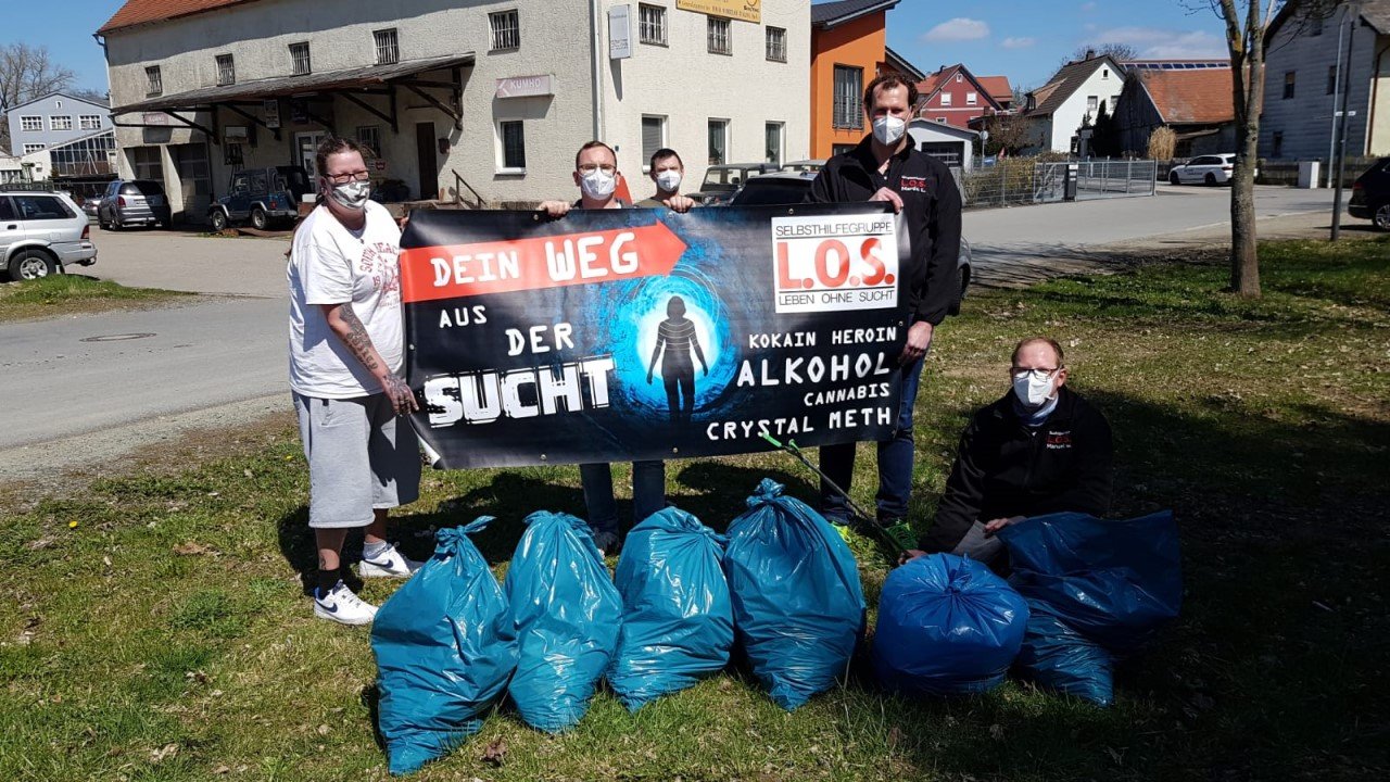 Selbsthilfegruppe sammelt Müll gegen Vorurteile
