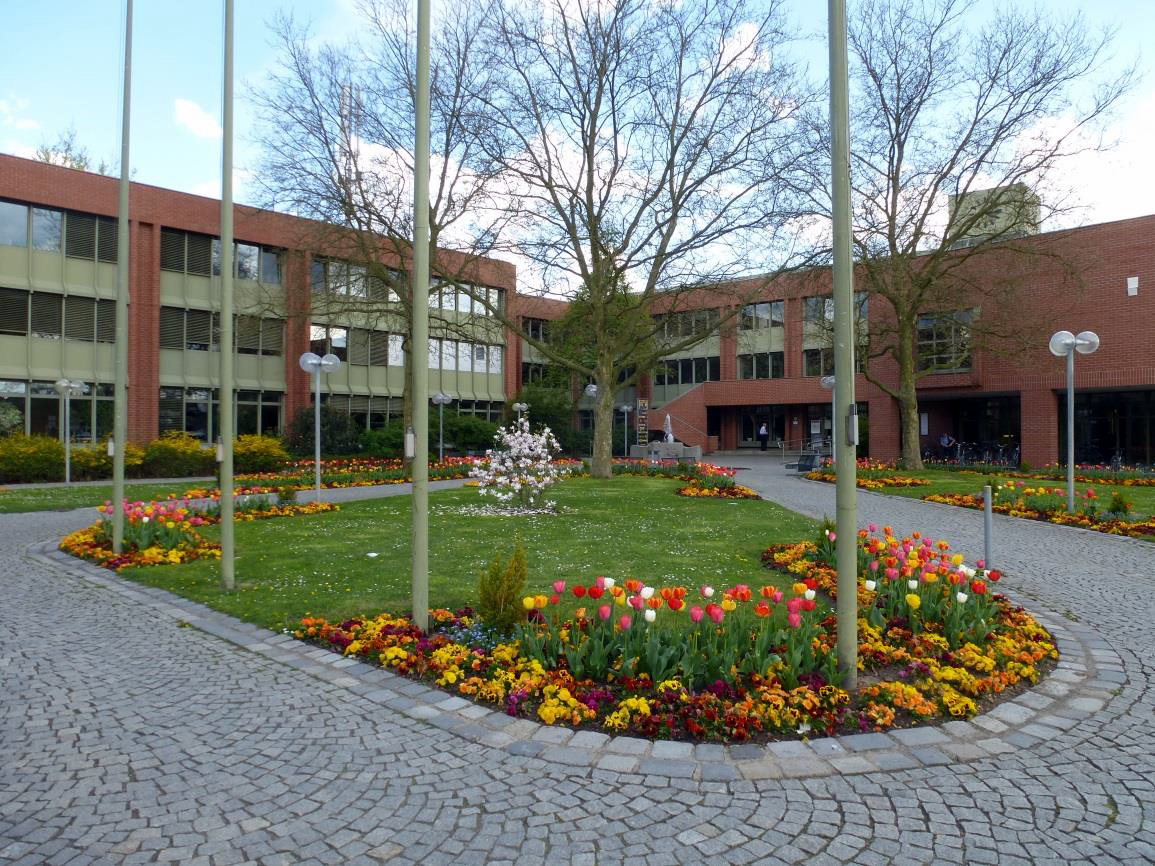 Laden zu Sportsbar und Lager zu Wettannahmestelle: