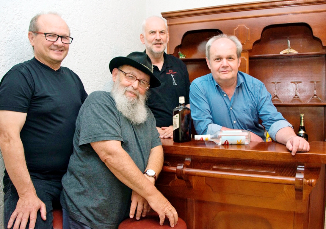 „Salute“ feiert Zehnjähriges mit „Red Moon“