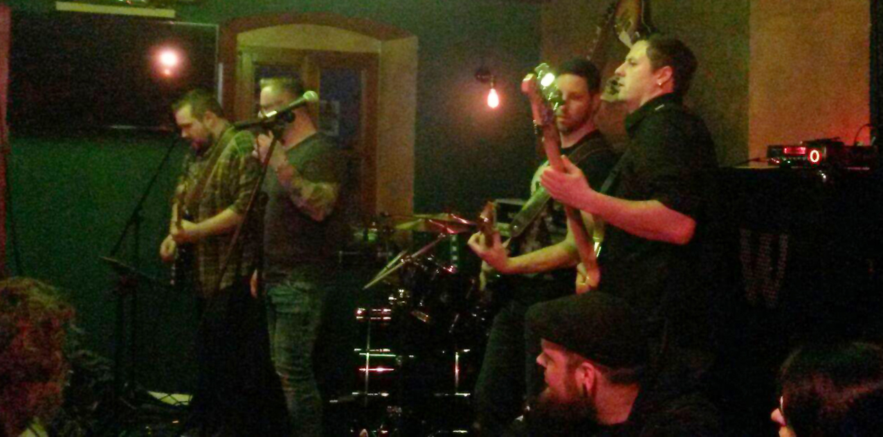 Volles Haus mit Road Runnerz: Echter Sound ganz ohne digitale Helferlein