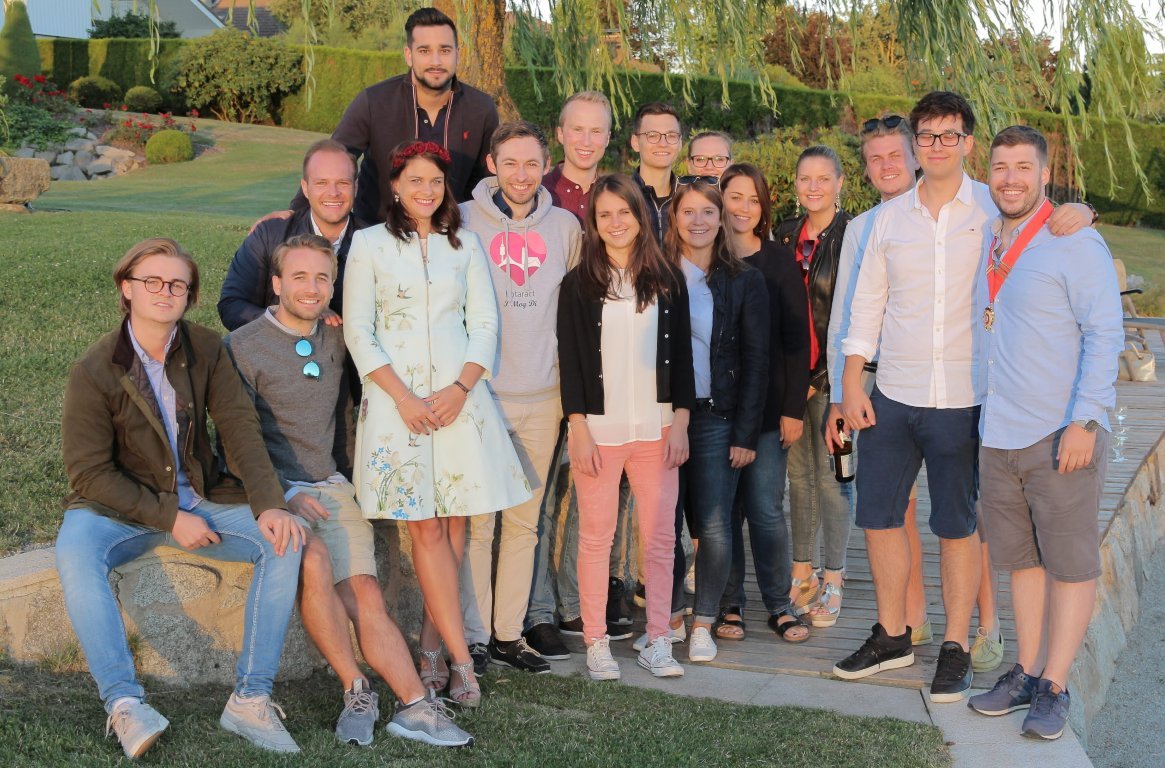 Ämterwechsel und Clubjubiläum bei Rotaract