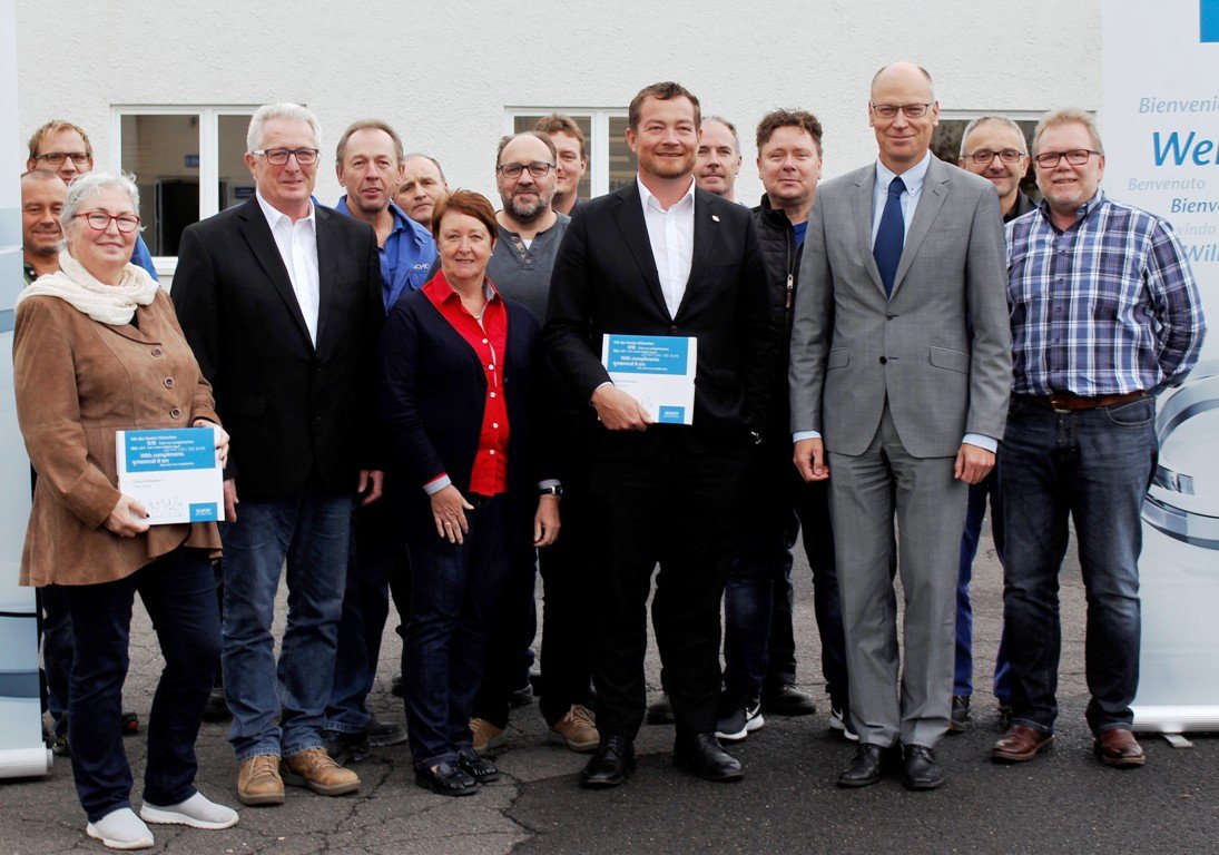 Weltweit auf dem Markt: Grötsch besucht Schott AG