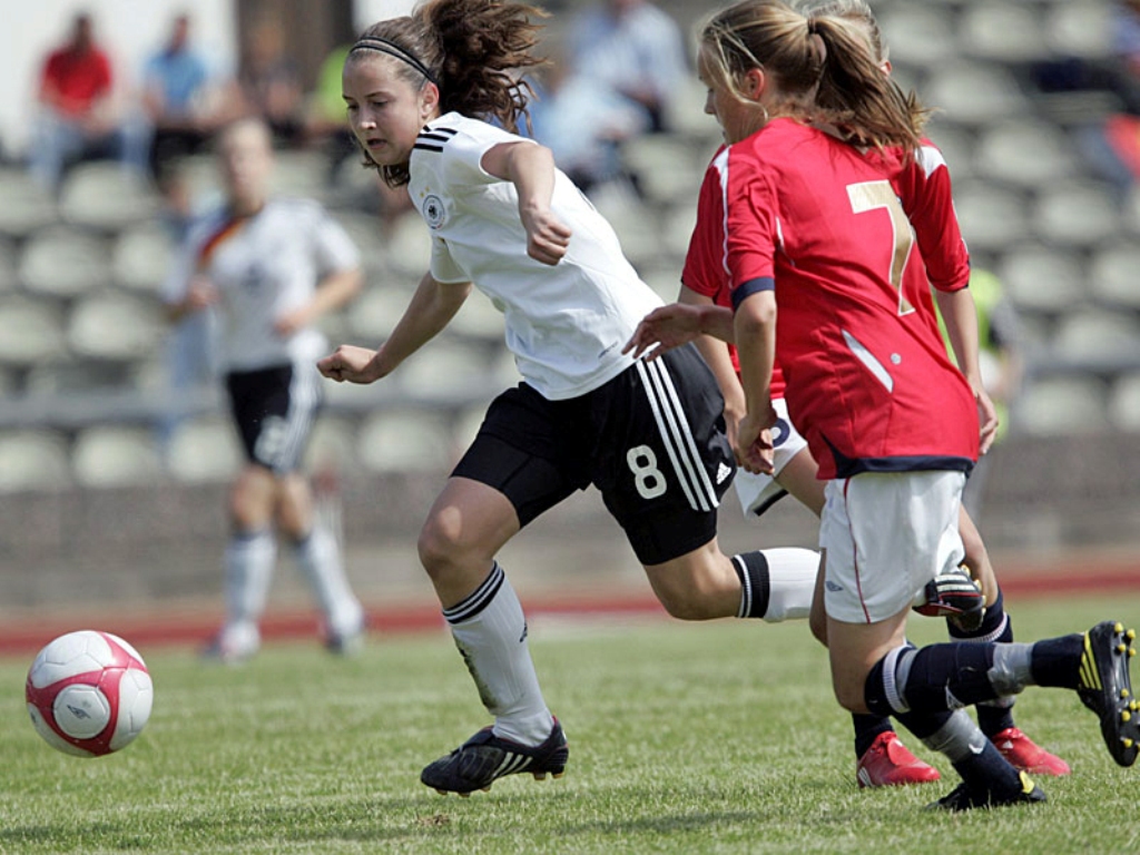 Europameisterin und FC-Bayern-Spielerin Sara Däbritz im Interview