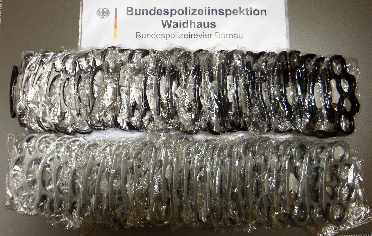 50 Schlagringe im Sonderangebot