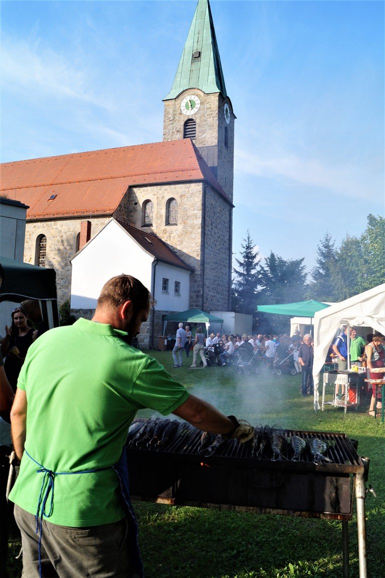 Schlossbergfest Störnstein: Makrelen und Heringe waren der Renner