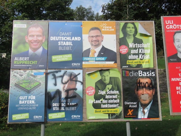 Weiden muss Wildwuchs bei Wahlplakaten weiter unverändert ertragen