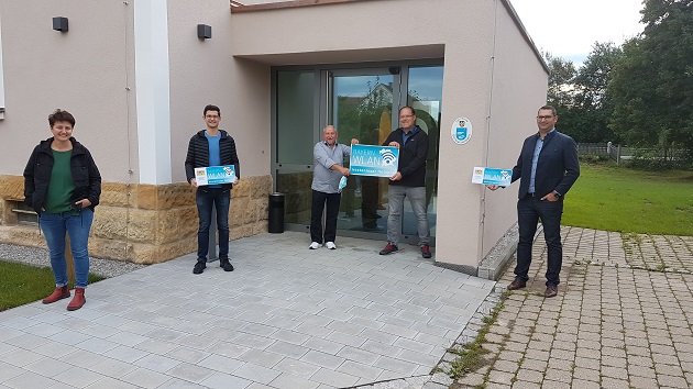 Schwarzenbach richtet weiteren kostenlosen WLAN-Hotspot im Ortskern ein